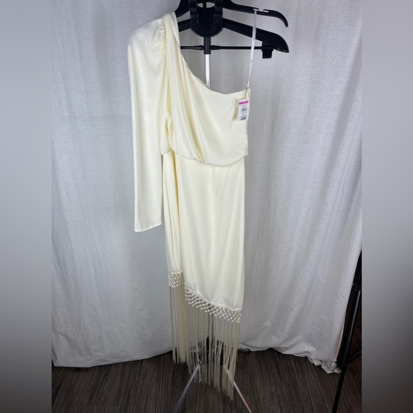 Lulus Cream One-Shoulder Fringe Midi Dress Size Small NWT - Picture 4 of 11